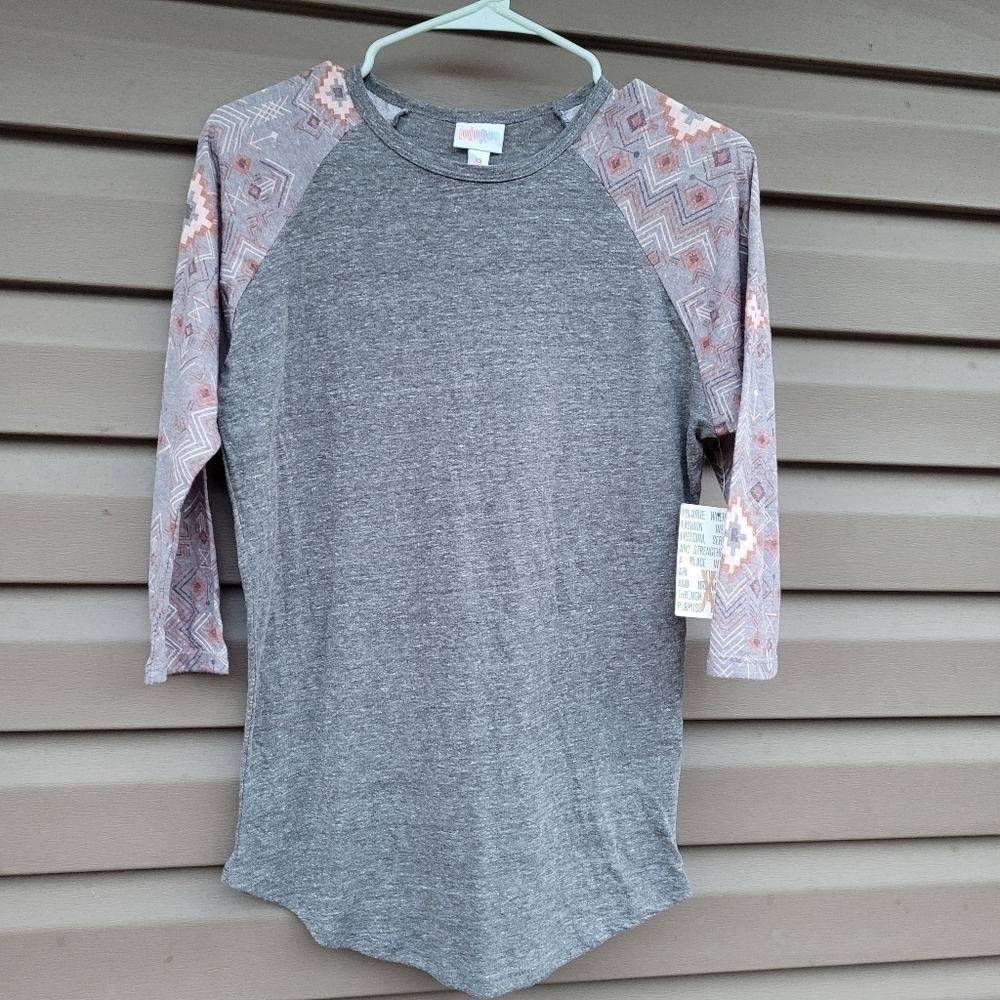NWT LulaRoe Randy Tee - Picture 2 of 5